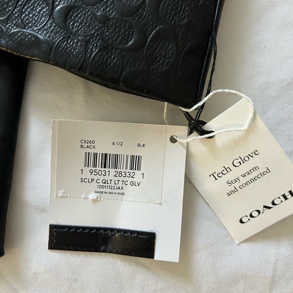 Coach Tech Glove - Picture 4 of 6